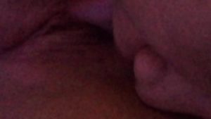 Liếm lồn con vợ dâm chảy nước