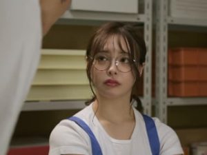 Cô nàng 4 mắt dâm đãng nghiện chịch