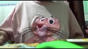 Em sinh viên năm nhất vú to siêu khủng thèm cặc lúc học bài