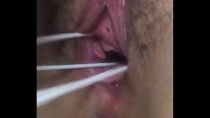 Bây giờ các anh đã biết tác dụng thứ hai của que gãi đầu chưa