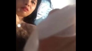 Chị gái dâm móc lồn tự sướng vì lâu rồi không được trai địt