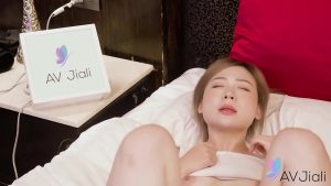 Em cứ việc nằm đó còn lại để anh lo